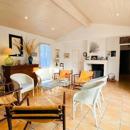 Maison Familiale En Plein Cœur De Sur *