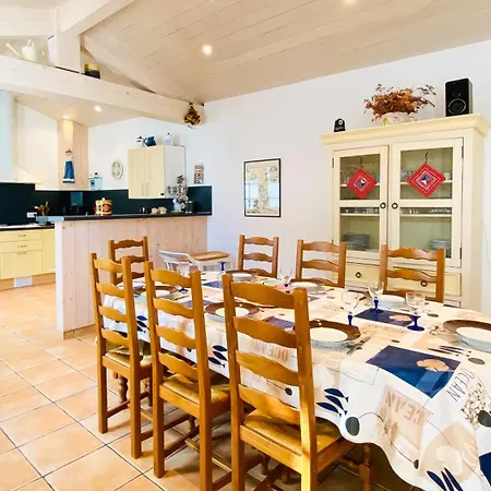 Maison Familiale En Plein Cœur De Sur *